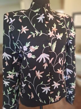 Vintage Burberry's Black Floral Pastel Embroidered Blazer Jacket Sz 4